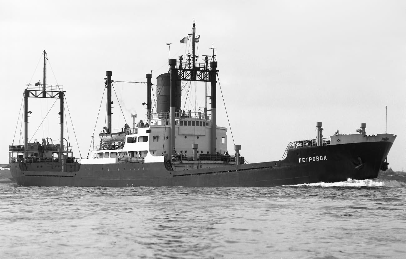 На год старший "Петровск" В31/46 25.09.1957